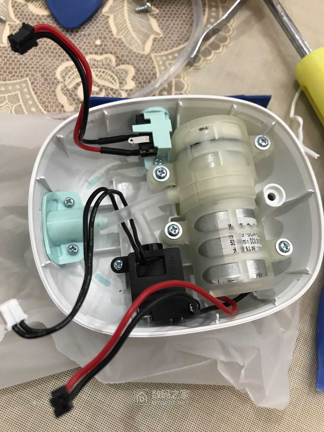 新安怡主机怎么拆
