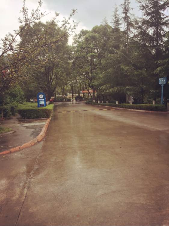 运送主机下雨天淋雨了